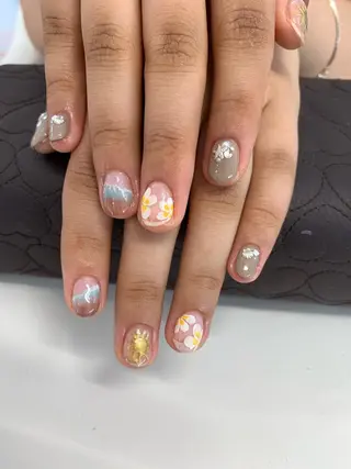 ネイル Mule Beauty Salon所属・ミュール ビューティーサロンのネイルデザイン