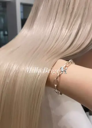 ミディアム カラー ヘアアレンジ mina 🌷のヘアスタイル