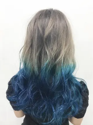 セミロング カラー エクステの神様 ▫️原島ユウヤ▫️のヘアスタイル