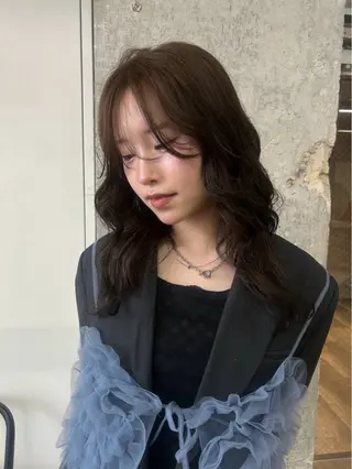 セミロング 伊藤ほのか /パーマ/ショートのヘアスタイル