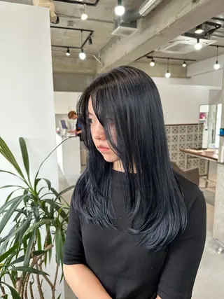 ロング カイリ /レイヤーカットのヘアスタイル