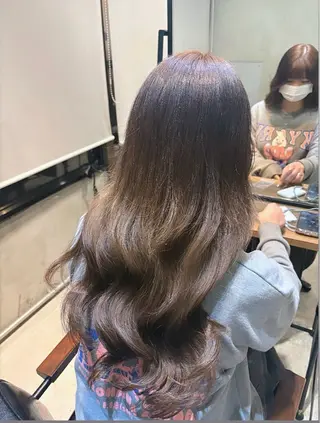 ロング カラー 🦋韓国/暖色カラー RENA🦋のヘアスタイル