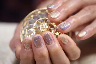 ネイル ママリンド　志村坂上店所属・しみ えんのネイルデザイン