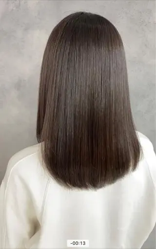 ミディアム 嶋田 久純のヘアスタイル