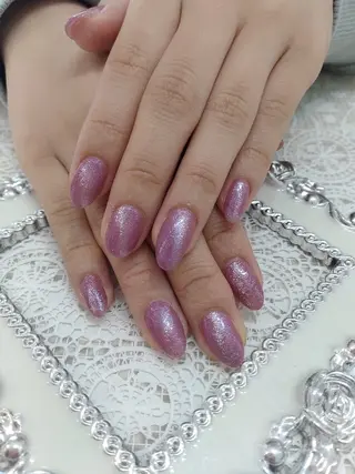 ネイル エステとネイル ローズコンフォートのネイルデザイン