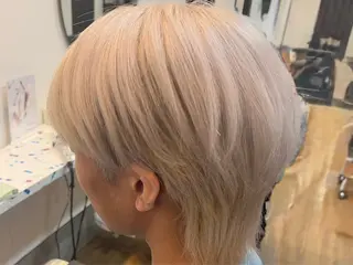 カラー メンズ まろやかなベージュ 小池春樹のヘアスタイル