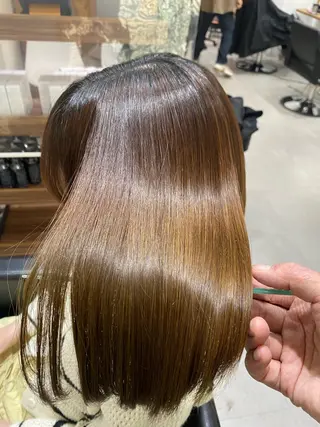 ミディアム 銀座⚜️【脱白髪染め 美髪矯正】トグチのヘアスタイル