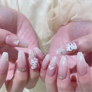 ネイル Chisa Nail Studio所属・リ リのネイルデザイン