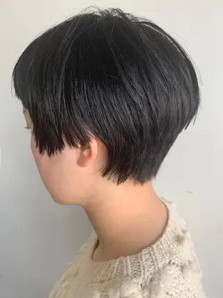 ショート nuu所属・💜ショート💜 ウルフ、ボブ二色亜美のヘアスタイル