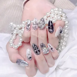 ネイル Yukiko 🌙のネイルデザイン