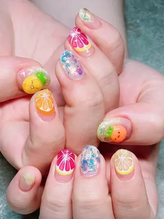 ネイル haleyume所属・shino🌟 痛ネイルのネイルデザイン