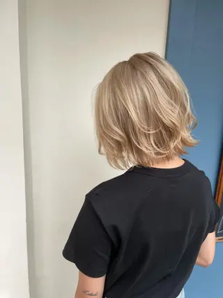 ショート ブリーチ毛矯正.髪質 改善.髪にドラマをのヘアスタイル