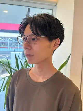 ショート パーマ メンズ 間水 和樹のヘアスタイル