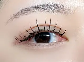 マツエク・マツパ FLY NAIL&Eyelash Salon 梅田店所属・YUKI FUKUMARUのマツエク・マツパデザイン