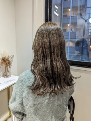 ロング カラー nanami /Toiroのヘアスタイル