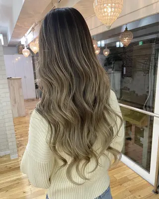 ロング カラー Tao所属・藤川 大智のヘアスタイル