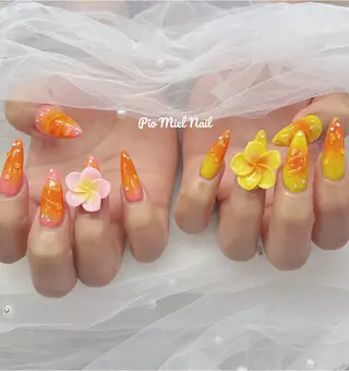 セミロング Pio Mielのネイルデザイン