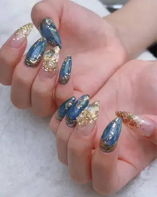 ネイル Blushオーナー Shiinaのネイルデザイン