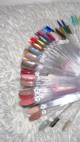 ネイル Sawa ︎︎𓂃⟡.·のネイルデザイン