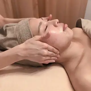 小顔リフトアップ専門 サロン／ダリア 大分のエステ・リラクイメージ