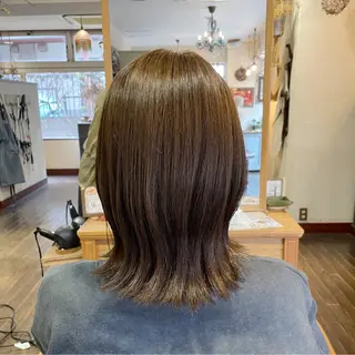 ミディアム カラー メグ🫧 ケアスタイリスト✨のヘアスタイル