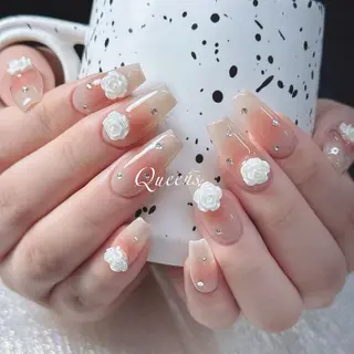 ネイル Queens テイのネイルデザイン