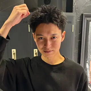 ショート メンズ スパイキーショート アメ村【戸兵吏駒】のヘアスタイル