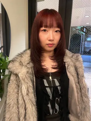 セミロング カラー 渋谷 留菜のヘアスタイル