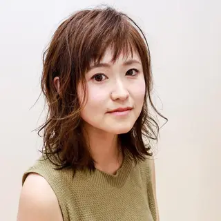 ミディアム 浦田 智里のヘアスタイル