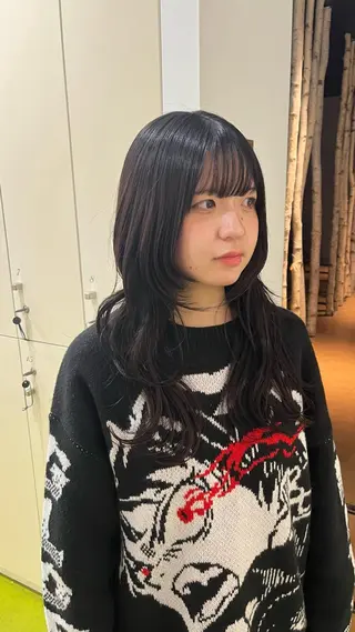 ロング レイヤーカット/ 艶カラー/YUKAのヘアスタイル