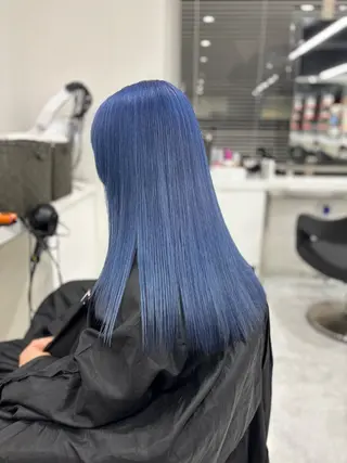 セミロング カラー 🩵色落ち可愛い 寒色カラー🩵のヘアスタイル