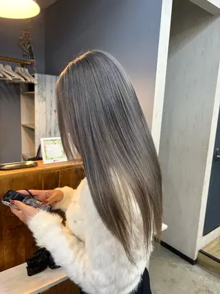 カラー Trip 香椎所属・Trip/ AYUのヘアスタイル