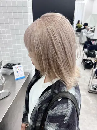 ショート Bei Licoldo.Atole  ベイリコルド アトリ所属・ブリーチ、縮毛 髪質改善　宮城一真のヘアスタイル