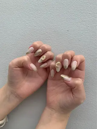 ネイル 韓国ネイル🤍 イワサキ　リコ🍒のヘアスタイル