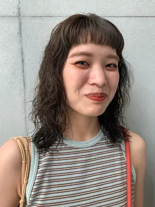 ミディアム カラー ブリーチなしWカラー /地毛風/小林凪沙のヘアスタイル