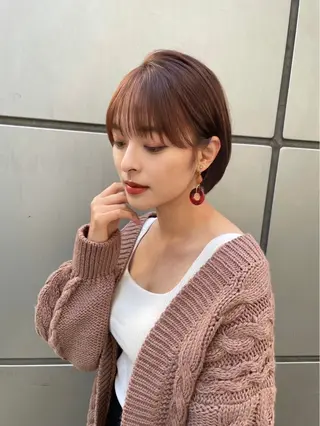 ショート ハッシュカット|透明 感カラー🩵レイヤーのヘアスタイル