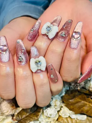 ネイル Brodia nailsのネイルデザイン