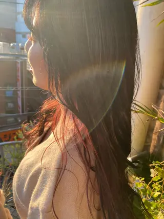 ロング qiie リタッチ 黒染め　ワンカラーのヘアスタイル