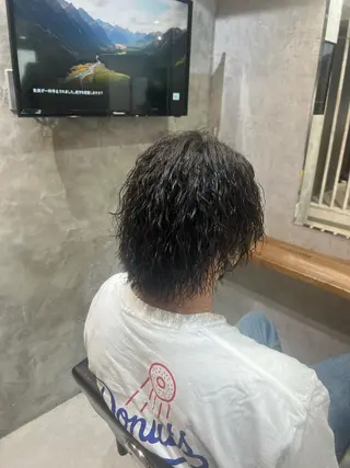 パーマ メンズ パーマ特化美容師 佐藤壮流のヘアスタイル