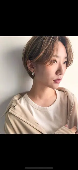 ショート カラー THE DAY所属・AKI HASHIMOTOのヘアスタイル