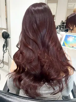 カラー YOLO/ HANAのヘアスタイル