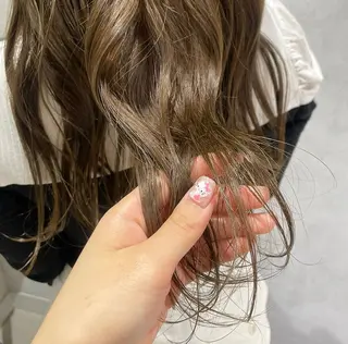 ミディアム カラー yumemiレイヤー ✴︎ 透明感カラーのヘアスタイル