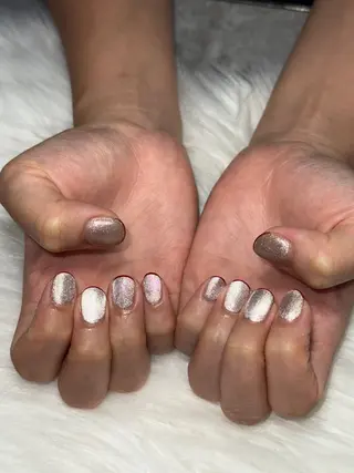 ネイル Momoka 🍑🎀のネイルデザイン