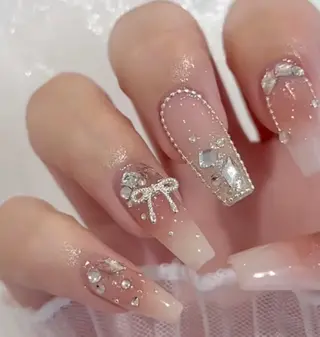 ネイル クイーンズネイル銀座所属・Queeens nailのネイルデザイン