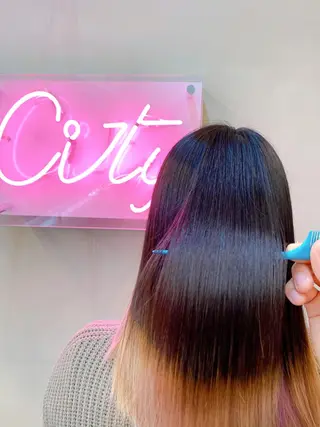 セミロング カラー 普通の美容室じゃない ‼️/若林のヘアスタイル