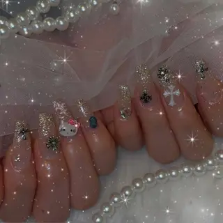 ネイル LUANA所属・LUANA ジュリのネイルデザイン