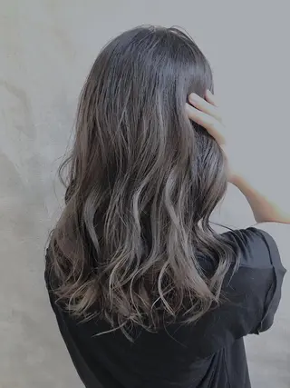 セミロング カラー MOU namba ムウナンバのヘアスタイル