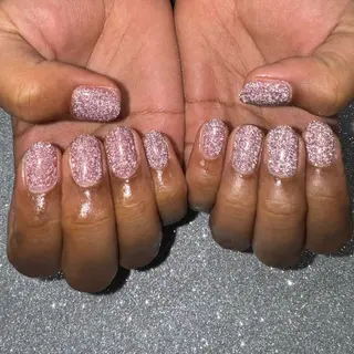 ネイル VIERU 🌈🎀💖のネイルデザイン