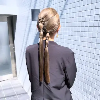 ロング カラー ヘアアレンジ カジュアルを女っぽく 𝗮𝘆𝗮𝗰𝗼のヘアスタイル