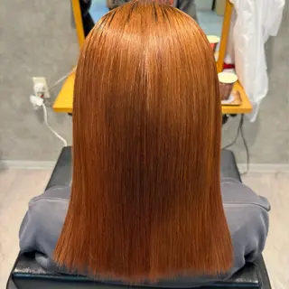 セミロング カラー 千木良 萌々のヘアスタイル